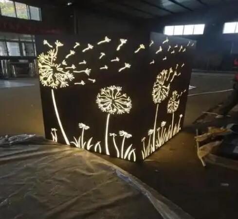 潮州耐候钢灯箱